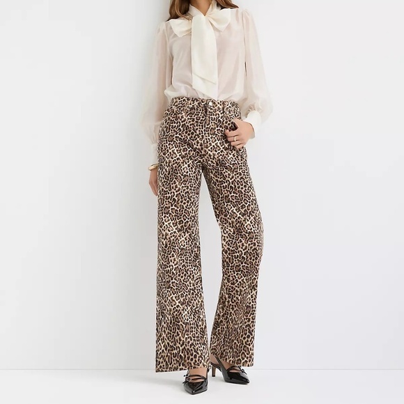 Petite High Rise Wide Leg Jeans in Leopard Print - Picture 4 of 10